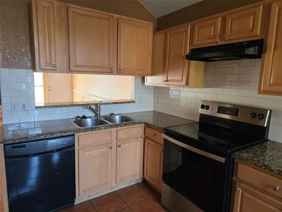 5537 Four Winds Drive, Arlington, TX 76018 - Image #3