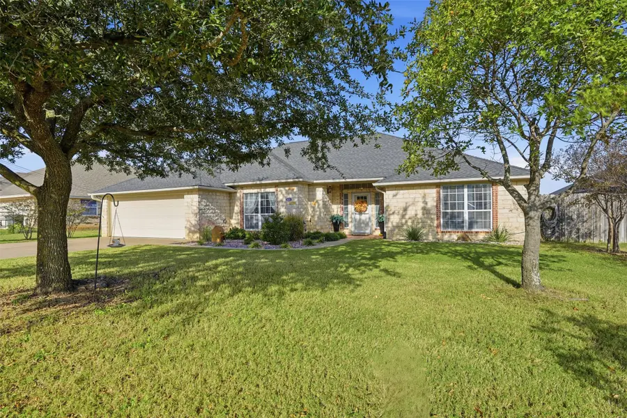 616 Parker Lane, Granbury, TX 76048 - Image #3