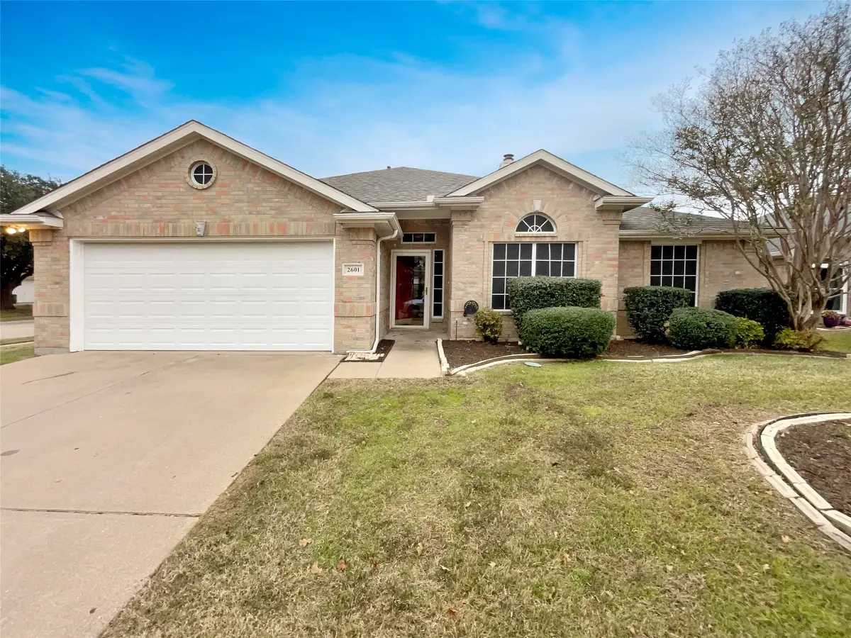 2601 Crestwood Drive, Burleson, TX 76028 - Image #1