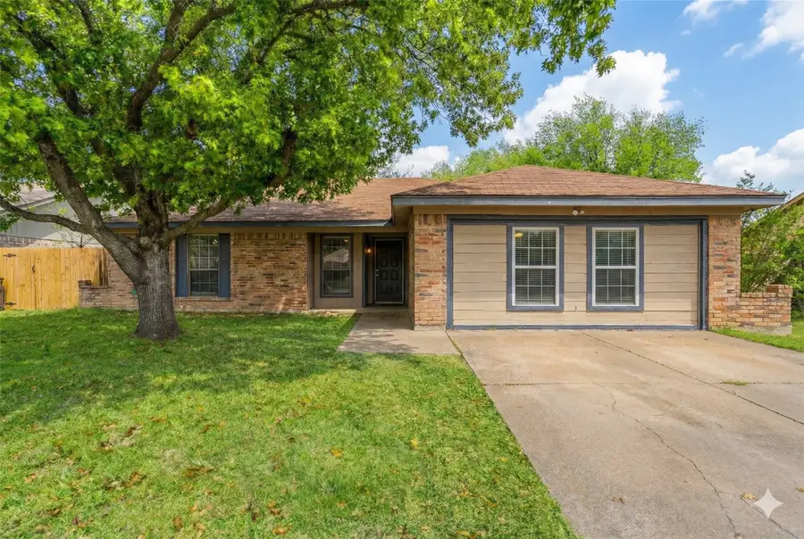 516 Clover Drive, Saginaw, TX 76179 - Image #3