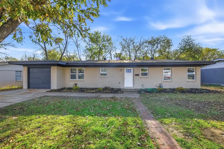 8012 Laura Street, North Richland Hills, TX 76180 - Image #2