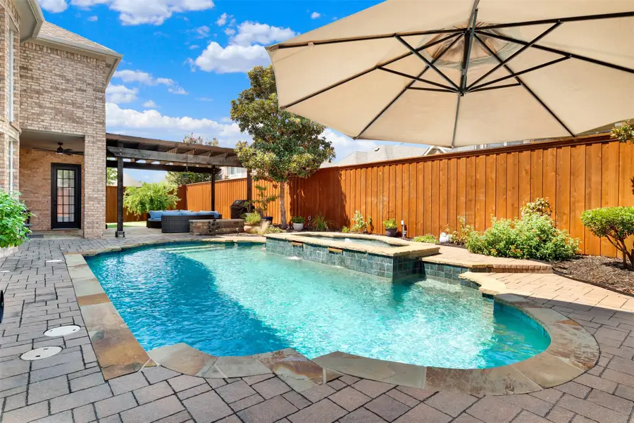 421 Silver Springs Lane, Murphy, TX 75094 - Image #2