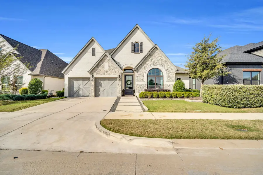 2221 Meridian Place, Midlothian, TX 76065 - Image #2