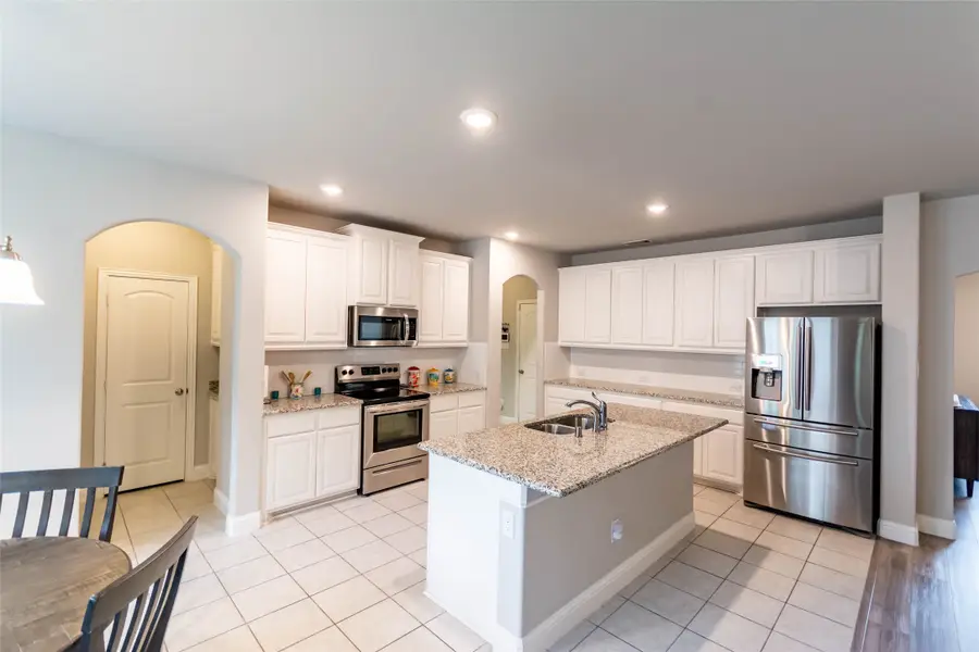 445 Hillstone Drive, Midlothian, TX 76065 - Image #3