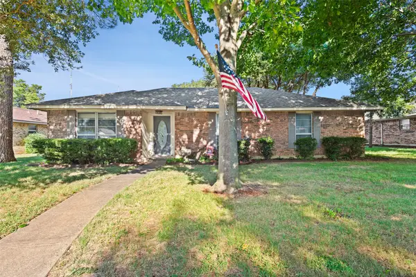 410 Daniel Lane, Cedar Hill, TX 75104