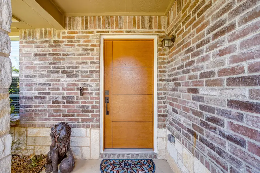 305 Chalkstone Drive, Fort Worth, TX 76131 - Image #2