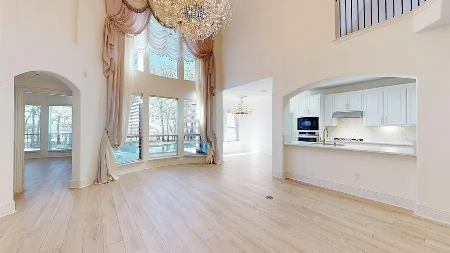 8709 Thompson Drive, Argyle, TX 76226 - Image #3