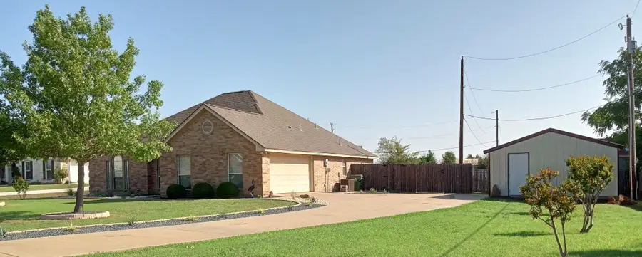 904 Martin, Italy, TX 76651 - Image #3