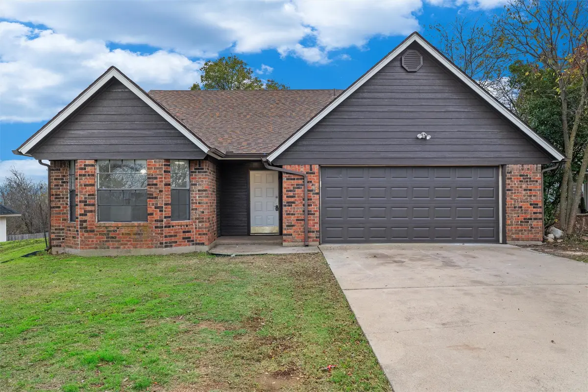 336 Hillcroft Road, Fort Worth, TX 76108 - Image #1