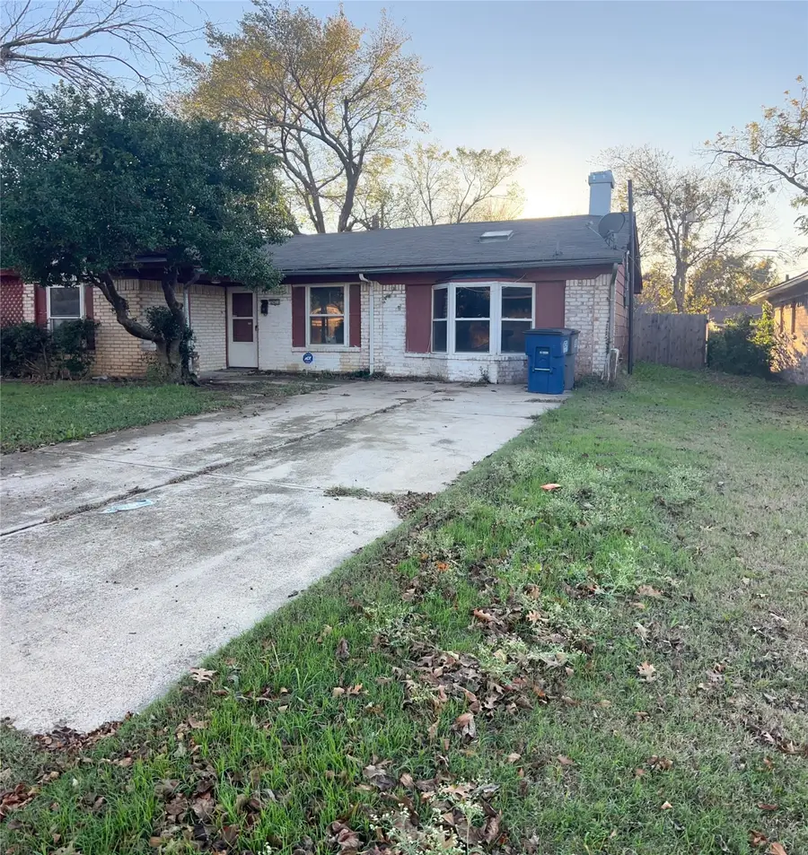 2421 Suffolk Lane, Lancaster, TX 75134 - Image #3