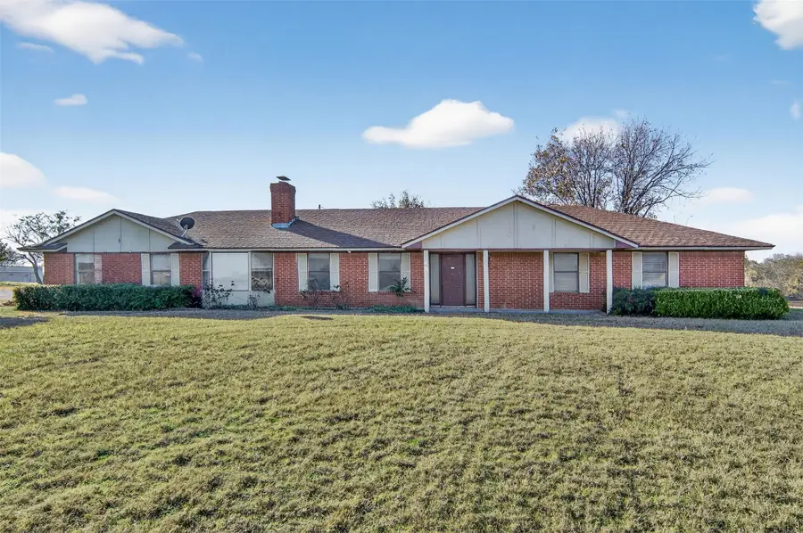 1055 Harmony Circle, Weatherford, TX 76087 - Image #3