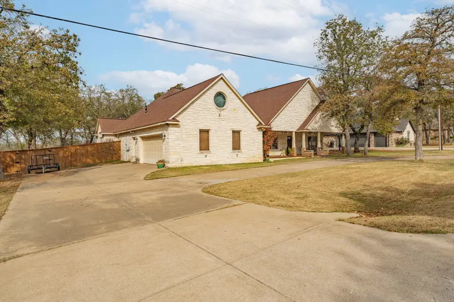 1085 Walking Horse Drive, Stephenville, TX 76401 - Image #3