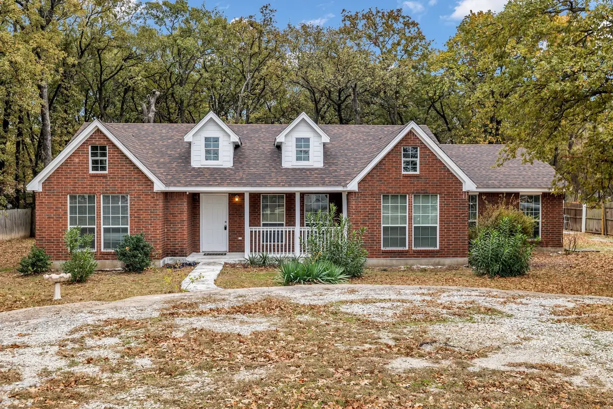 4818 Blue Water Circle, Granbury, TX 76049 - #1