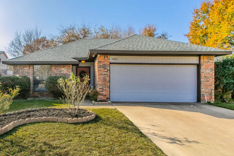 1915 Rosebud Court, Flower Mound, TX 75028 - Image #3
