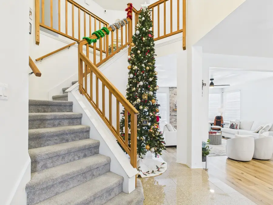 821 Woodridge Drive, Desoto, TX 75115 - Image #2