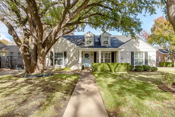 3642 S Hills Avenue, Fort Worth, TX 76109