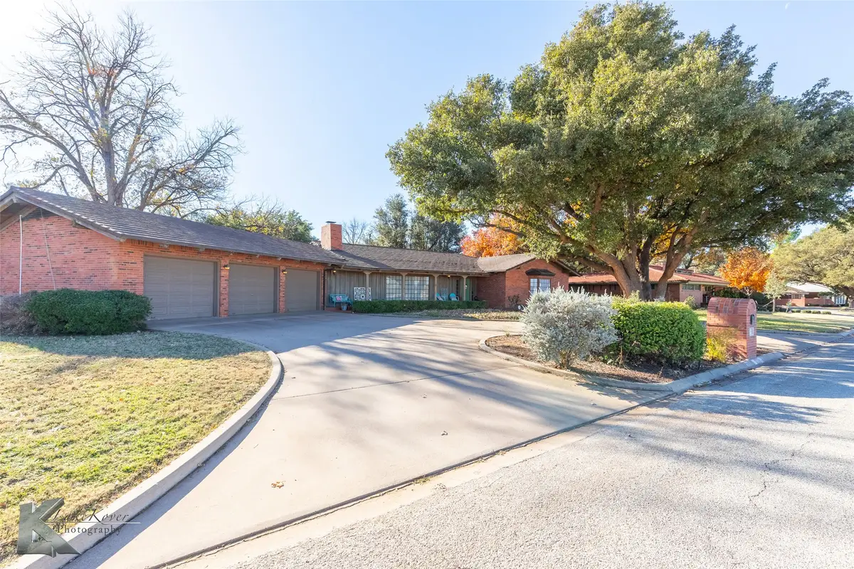 1806 Country Club Drive, Sweetwater, TX 79556 - Image #1