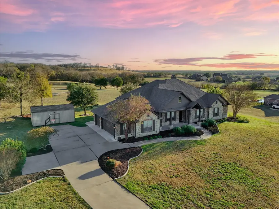 500 Hunters Meadow Drive, Lorena, TX 76655 - Image #2