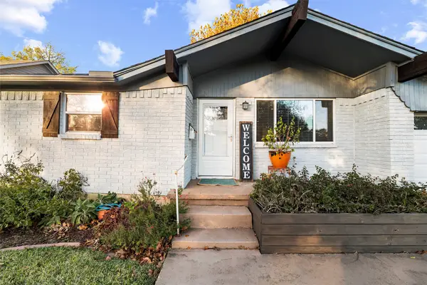 1310 Airline Drive, Grapevine, TX 76051