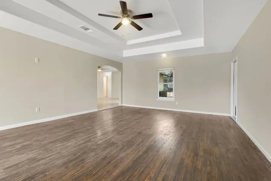 2821 N Bell Avenue, Denton, TX 76209 - #3