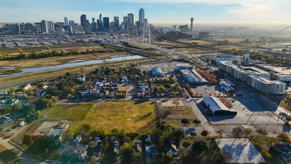 3122 Herbert Street, Dallas, TX 75212