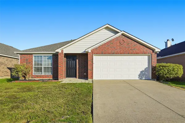 340 Creekside Way, Waxahachie, TX 75165