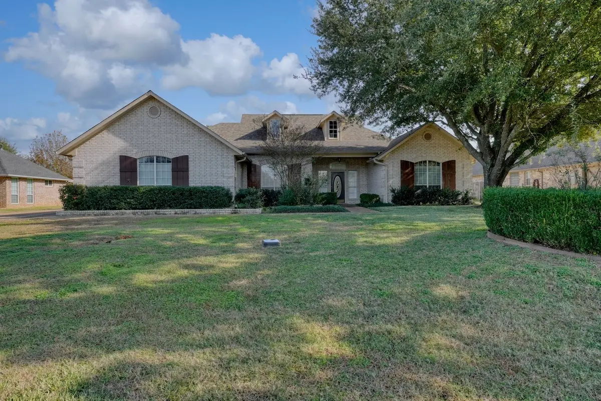 215 Clubview Drive, Hideaway, TX 75771 - Image #1