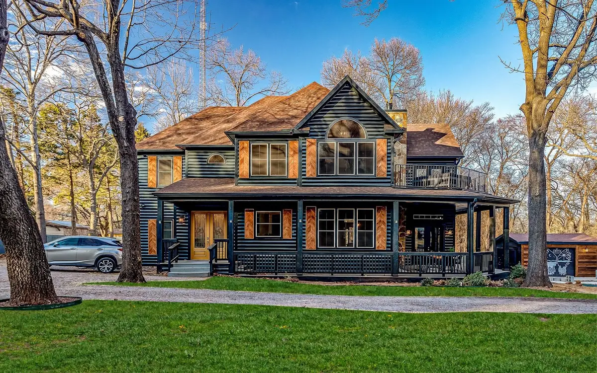 223 Oklahoma Avenue, Pottsboro, TX 75076 - Image #1