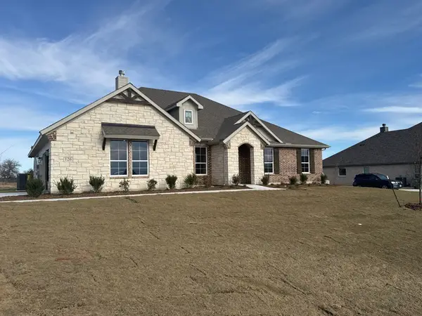 126 Fossil Canyon Drive, New Fairview, TX 76078