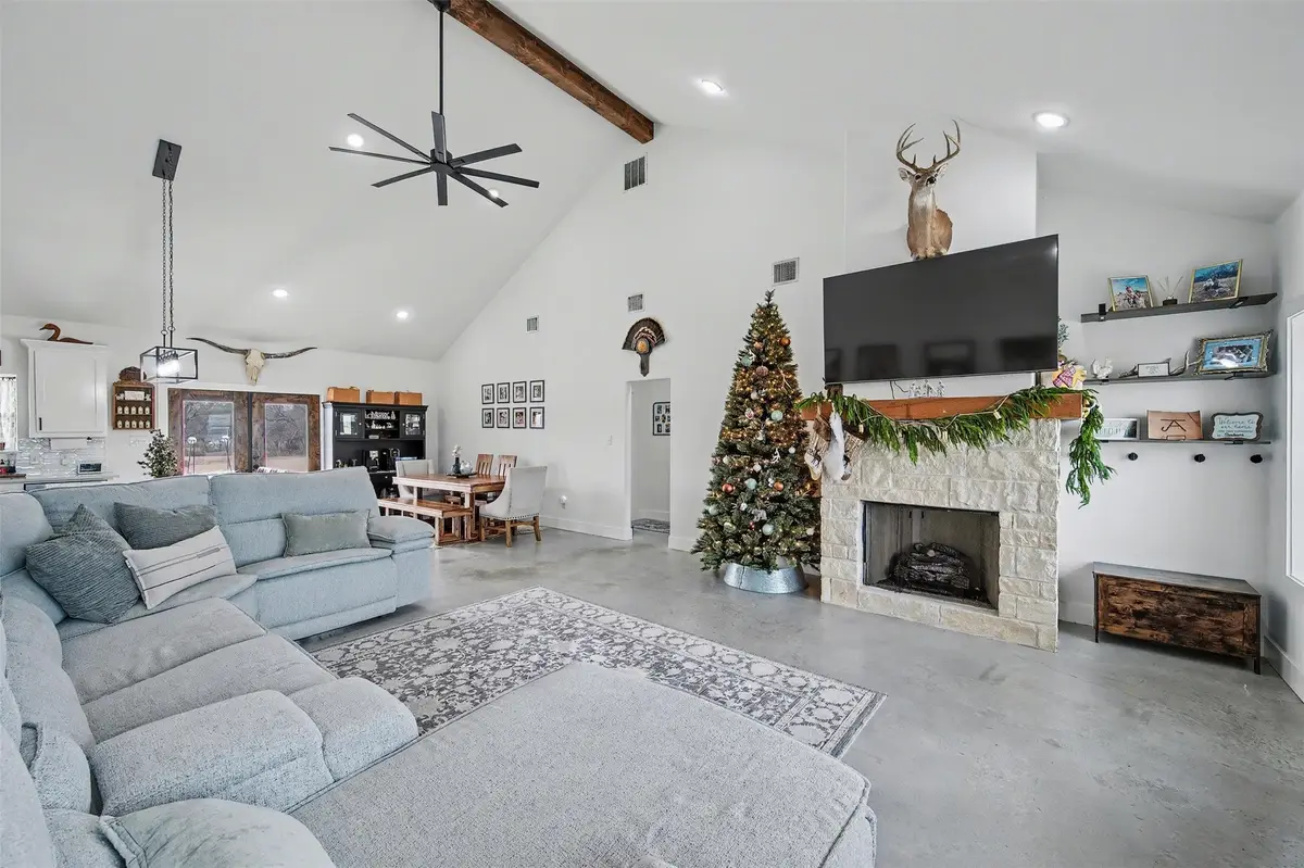 2011 County Road 1590, Alvord, TX 76225 - Image #1