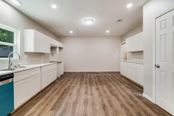 562 1st Street Sw, Paris, TX 75460