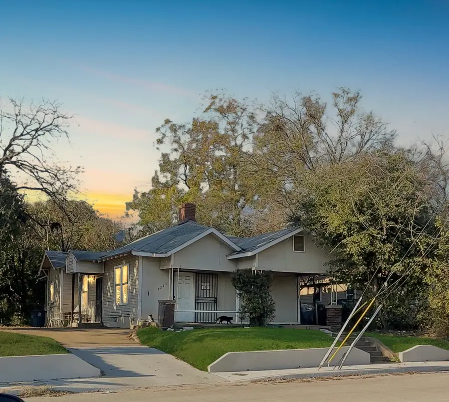 2211 Romine Avenue, Dallas, TX 75215 - Image #2