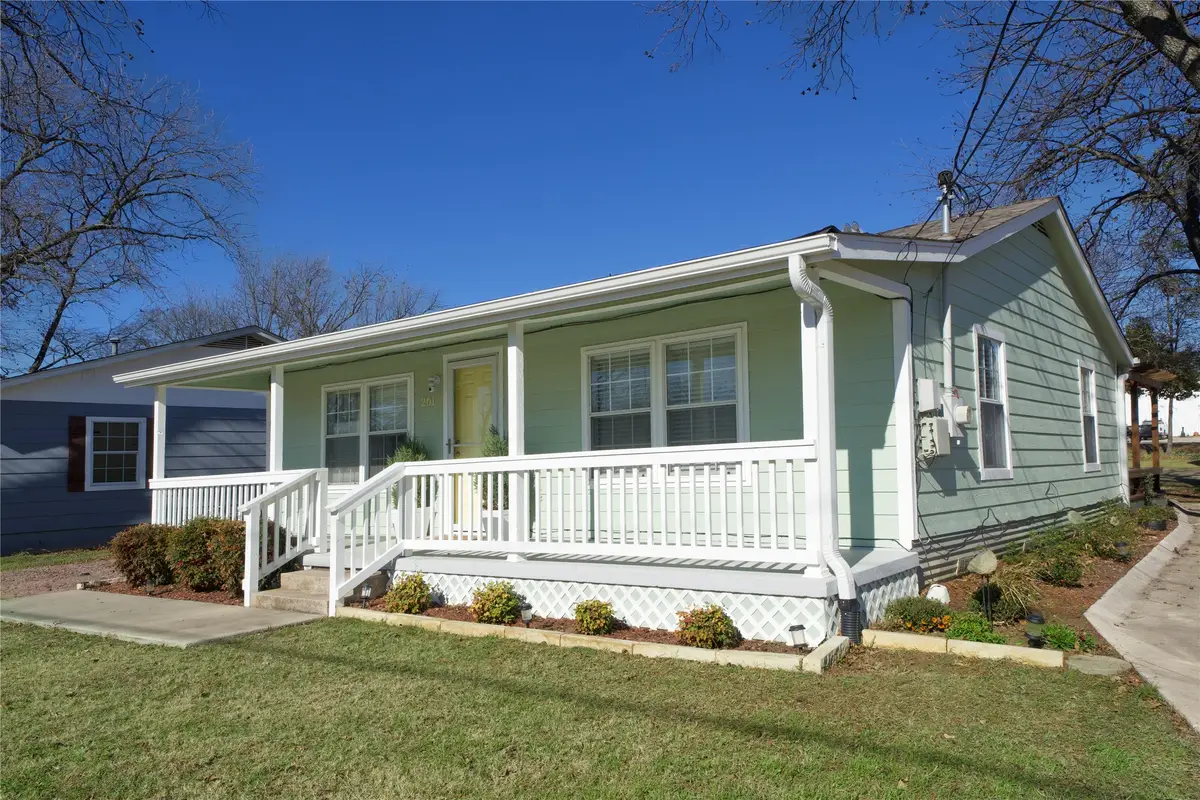 201 Water Street, Whitesboro, TX 76273 - Image #1