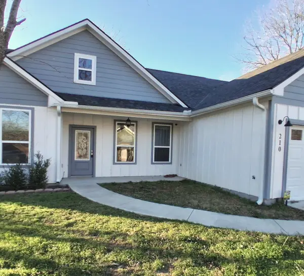 210 Calvert Street, Sulphur Springs, TX 75482