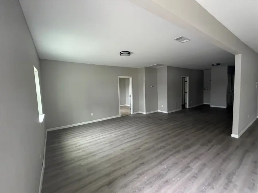 3411 Mclean Street, Fort Worth, TX 76103 - Image #3