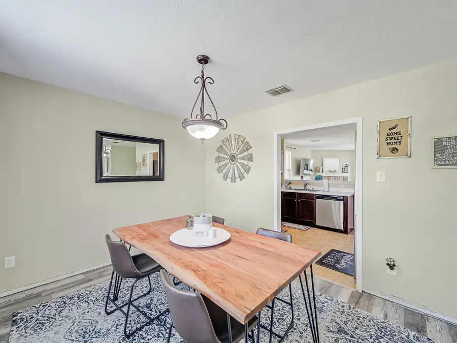 1928 Riverchase Lane, Justin, TX 76247 - Image #3