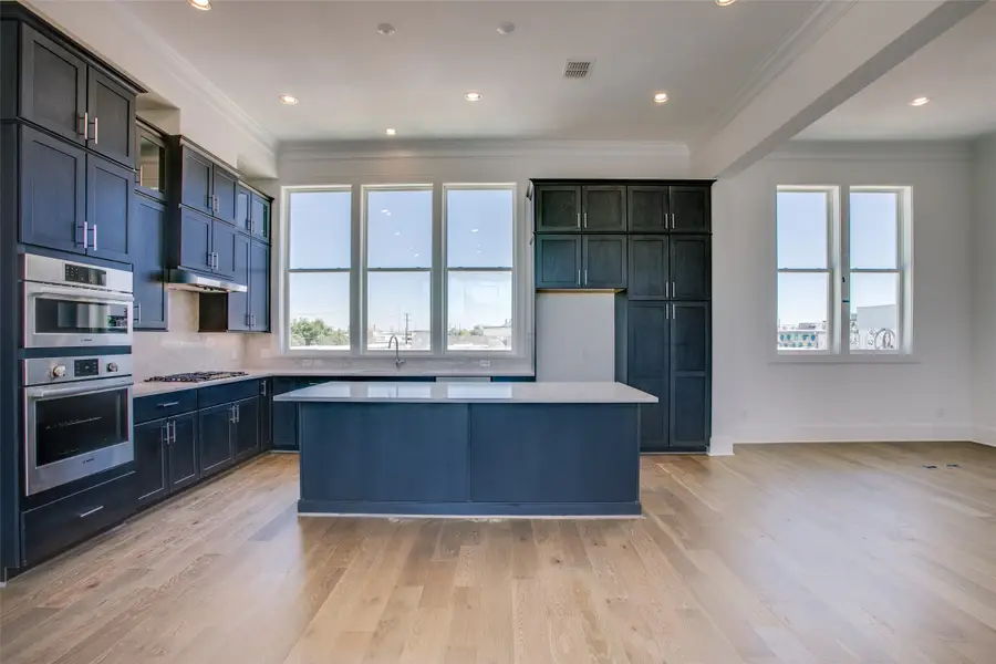 203 Carroll Street, Fort Worth, TX 76107 - Image #2