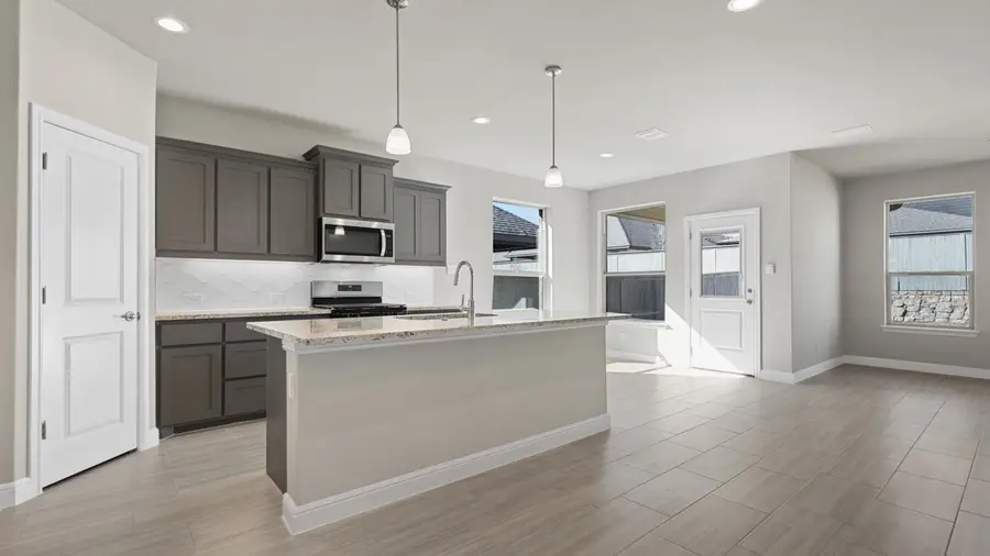 11409 Treehouse Trail, Justin, TX 76247 - Image #2