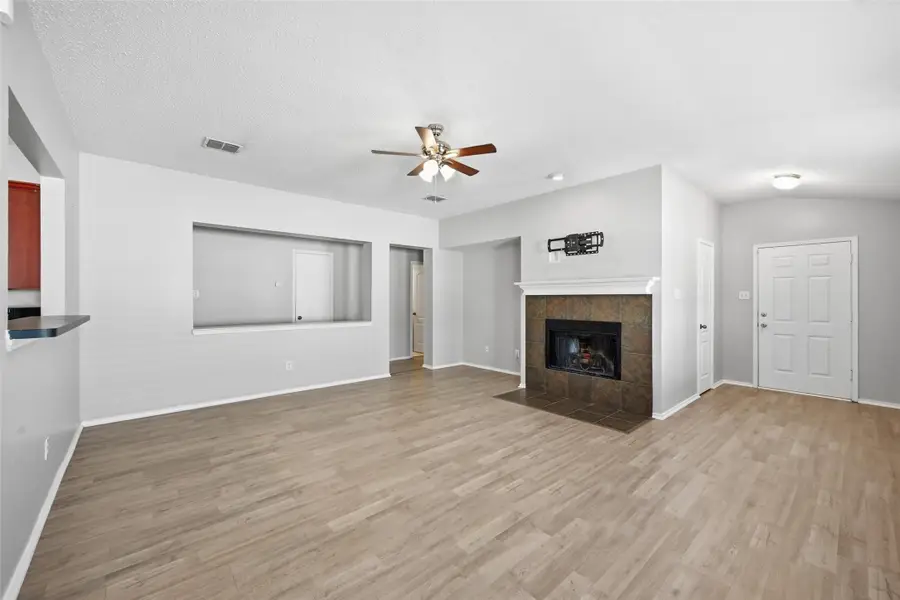 1665 Crown Point Drive, Little Elm, TX 75036 - Image #3