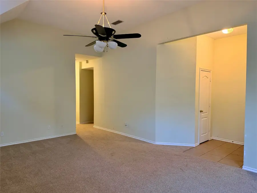 7632 Arbor Ridge Court, Fort Worth, TX 76112 - Image #3