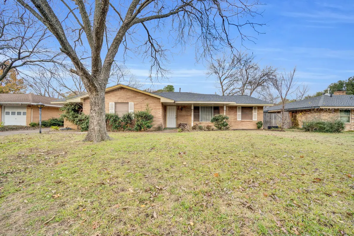 1320 Apache Street, Arlington, TX 76012 - Image #1
