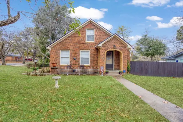 2151 Juanita Drive, Denison, TX 75020