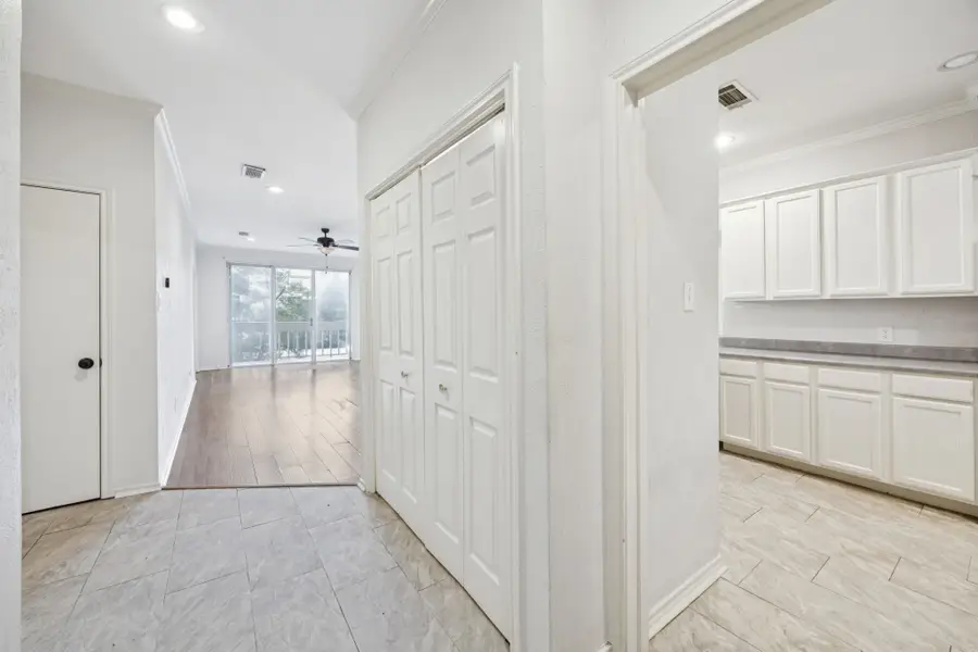 5310 Keller Springs Road #221, Dallas, TX 75248 - Image #2