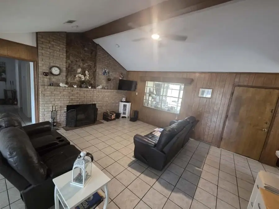 252 Parkside Loop, Brookeland, TX 75931 - Image #2