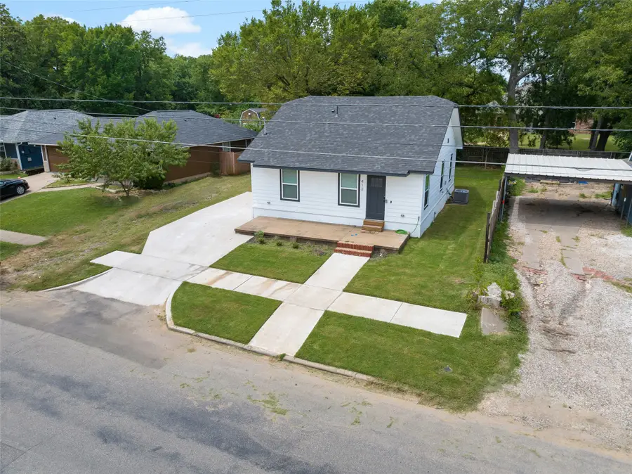 412 S Montgomery Street, Sherman, TX 75090 - #3