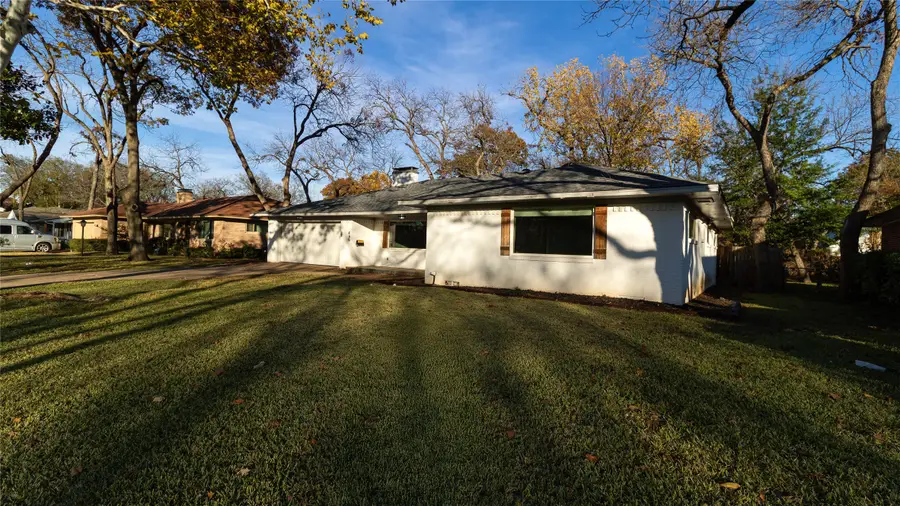 3446 Silverwood Lane, Dallas, TX 75233 - Image #2