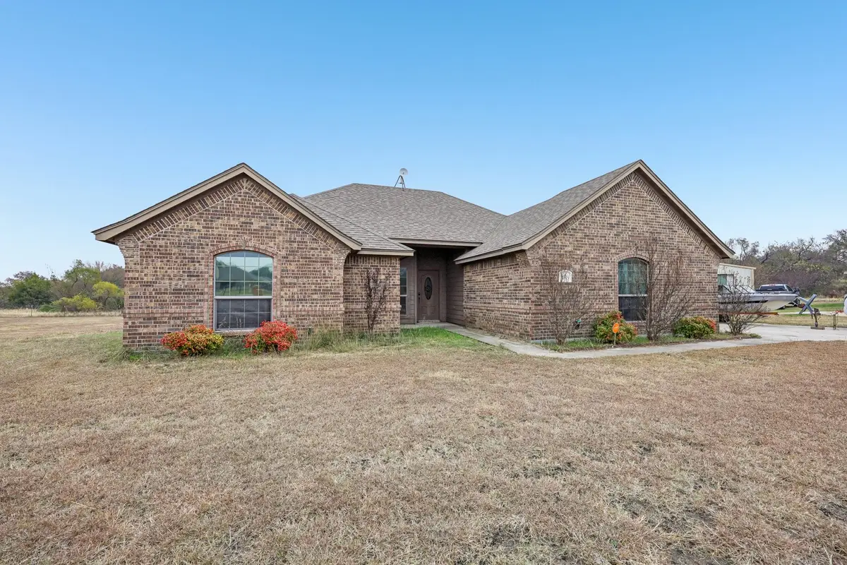 118 Kenya Court, Springtown, TX 76082 - Image #1