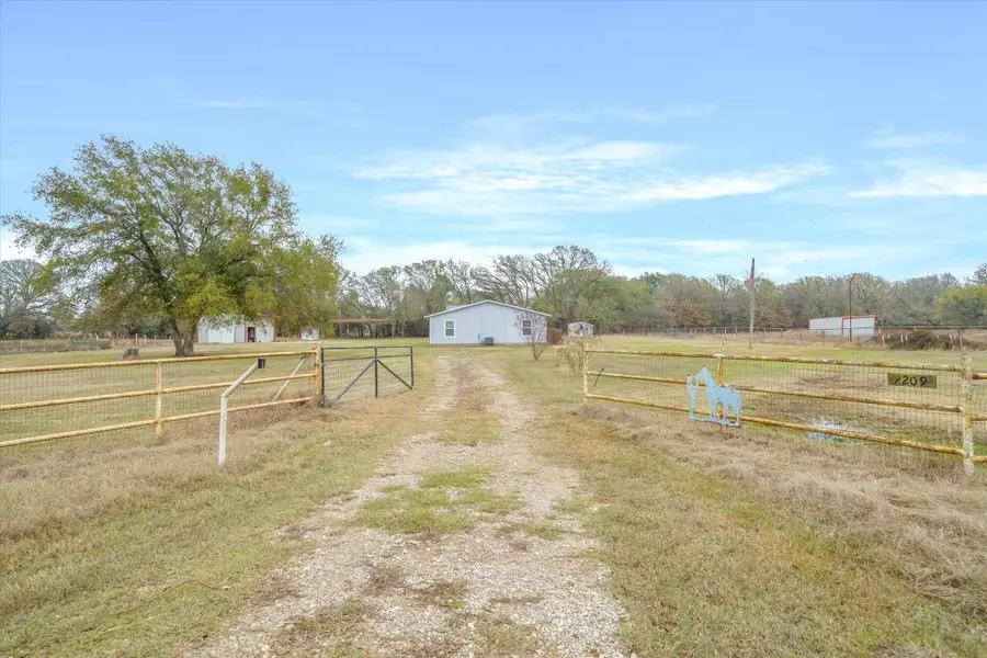2209 Hare Lane, Greenville, TX 75402 - Image #3