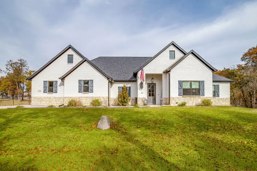 324 Zion Forest Trail, Poolville, TX 76487 - Image #2