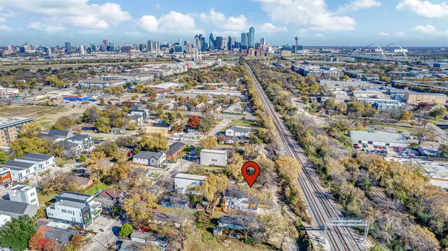 917 Walkway Street, Dallas, TX 75212 - Image #2
